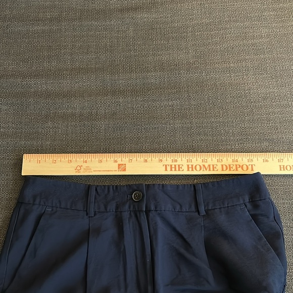 LOFT Tapered Leg Pant color Navy Size 6 - Picture 6 of 11
